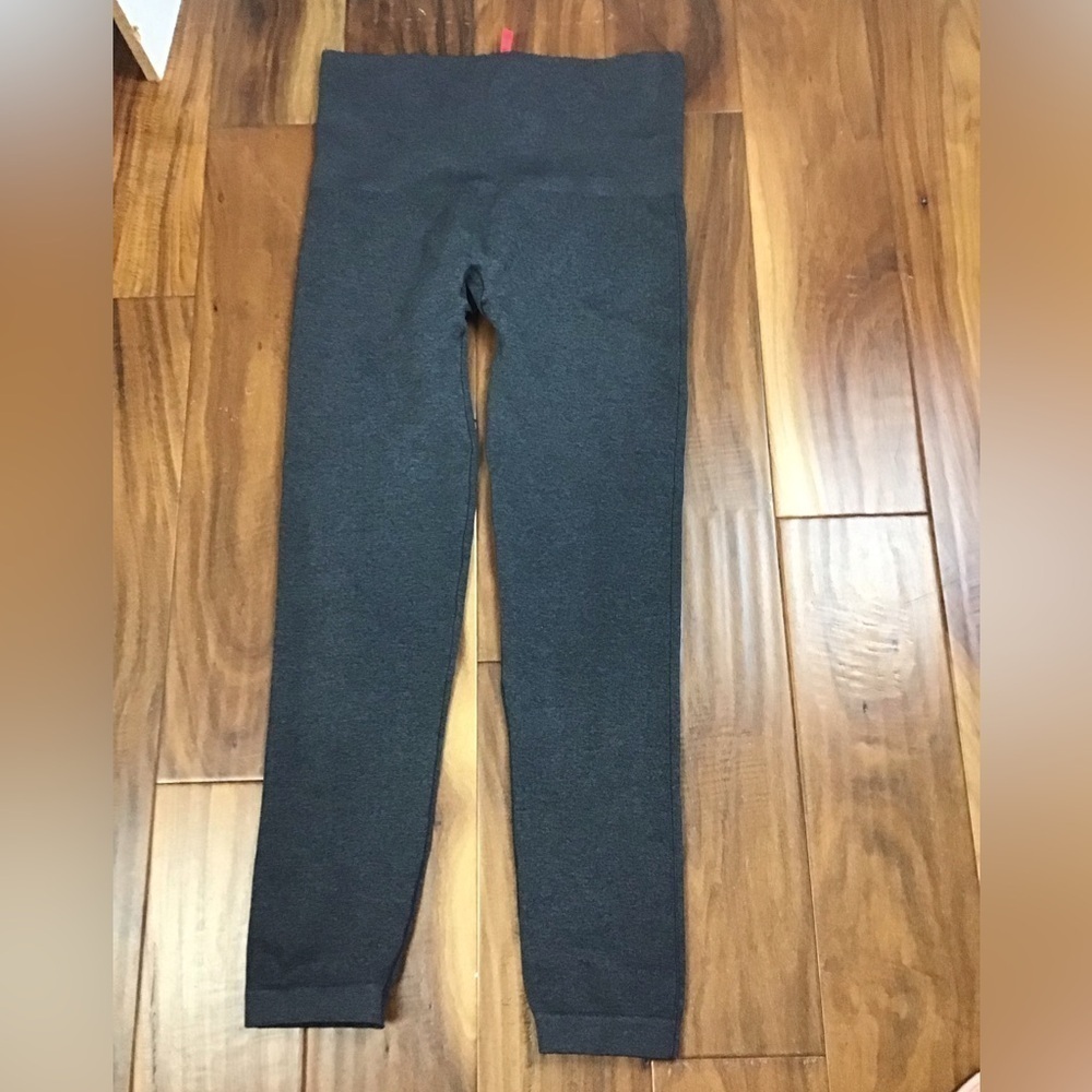 SPANX Size XL Look at Me Now Seamless High Waist Grey Leggings - Picture 11 of 11